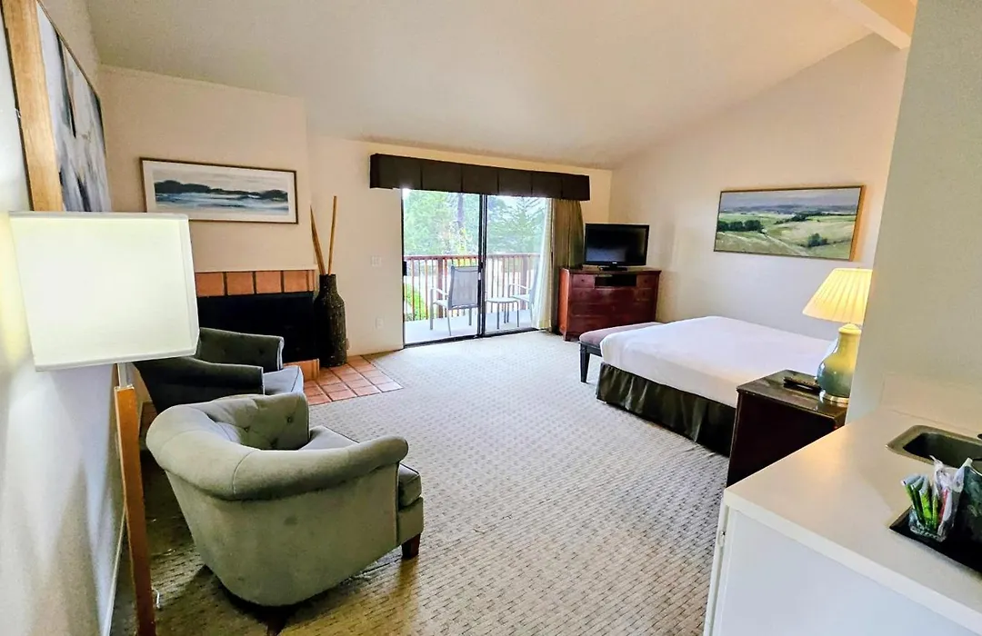 Adobe Inn-1