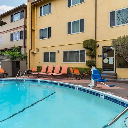 Best Western Carmel'S Town House Lodge-3